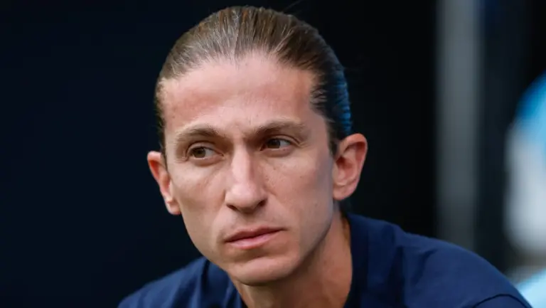 Como indefini&ccedil;&atilde;o de artilheiro do Monaco atrapalha planos de Filipe Lu&iacute;s no mercado