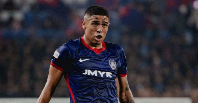 Após se naturalizar, Bergson é convocado para a seleção da Malásia