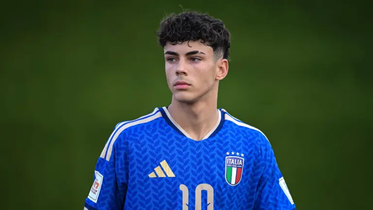 Samuele In&aacute;cio, joia do Dortmund, &eacute; convocado e consolida escolha pela It&aacute;lia em vez do Brasil